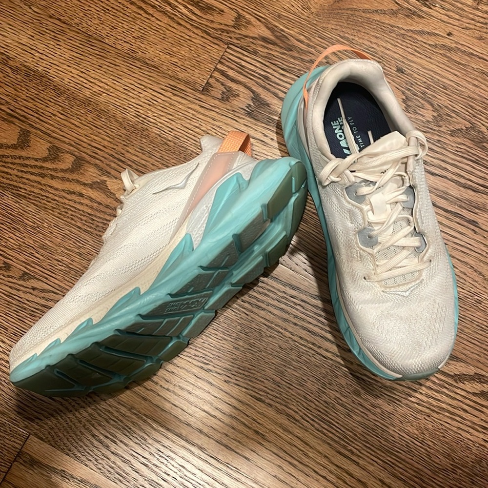 HOKA Elevon 2